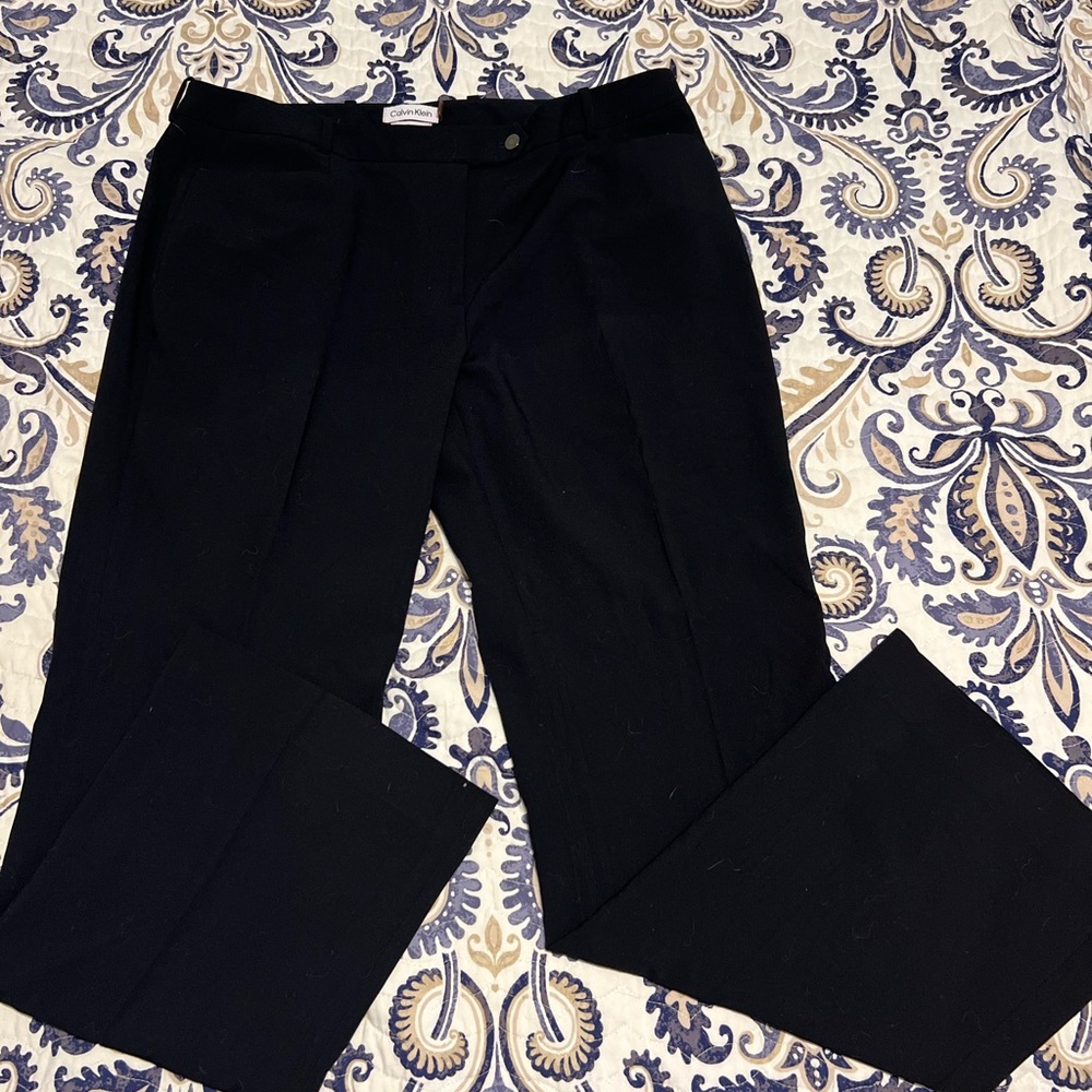 Calvin Klein navy blue modern fit trousers. Size 14